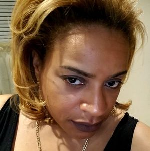 Meet your Posher, Evelyn